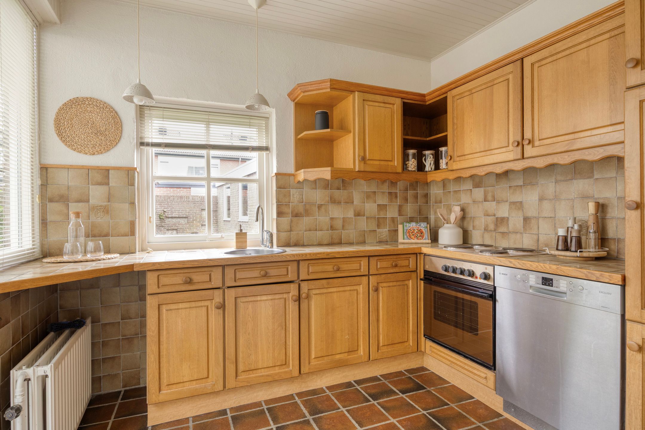 Spacious semi-detached house with garage and five bedrooms in Drunen Venne-Oost — 12