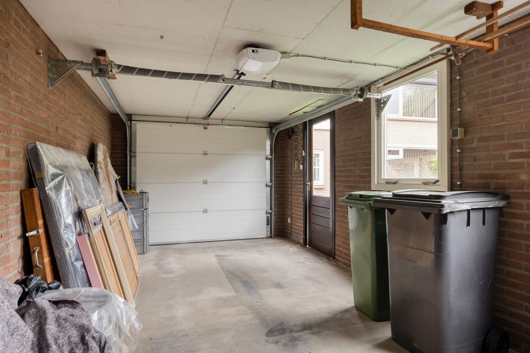 Spacious semi-detached house with garage and five bedrooms in Drunen Venne-Oost — 32