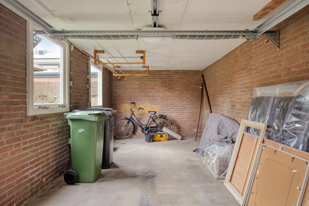 Spacious semi-detached house with garage and five bedrooms in Drunen Venne-Oost — 31