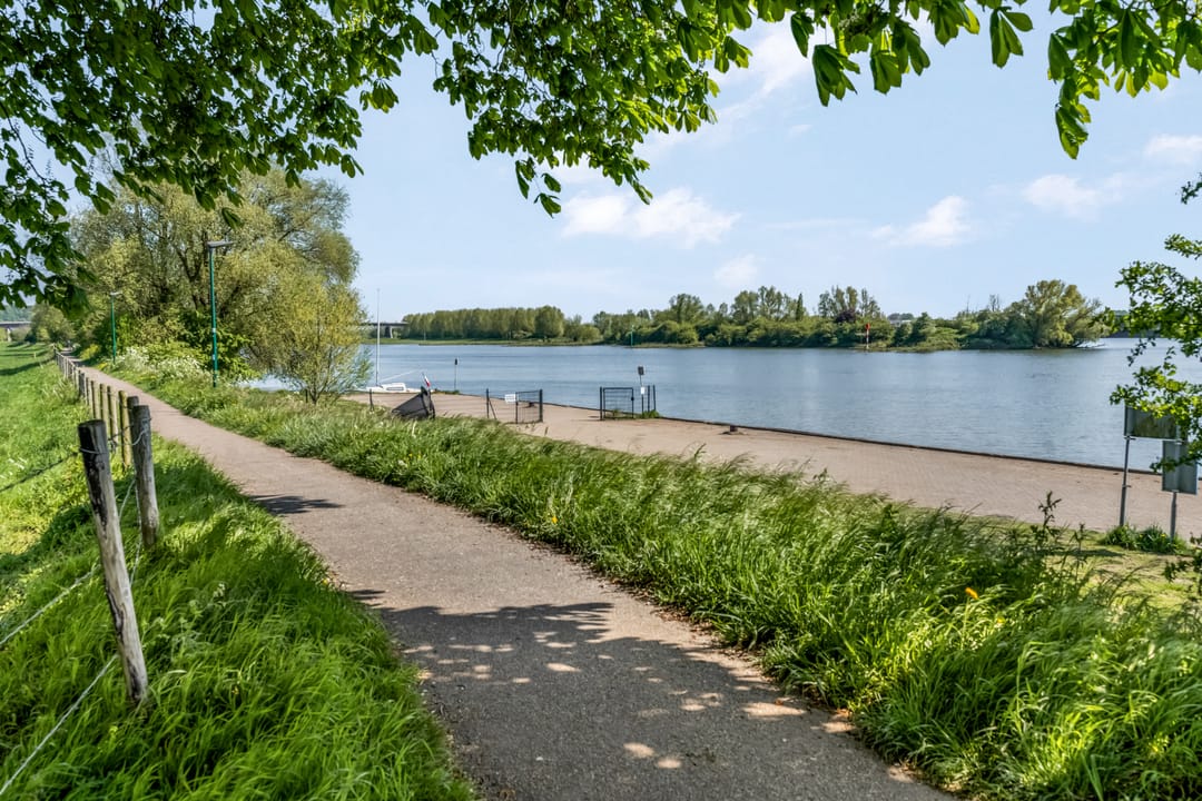 Foto 31 van Esdoornlaan 25