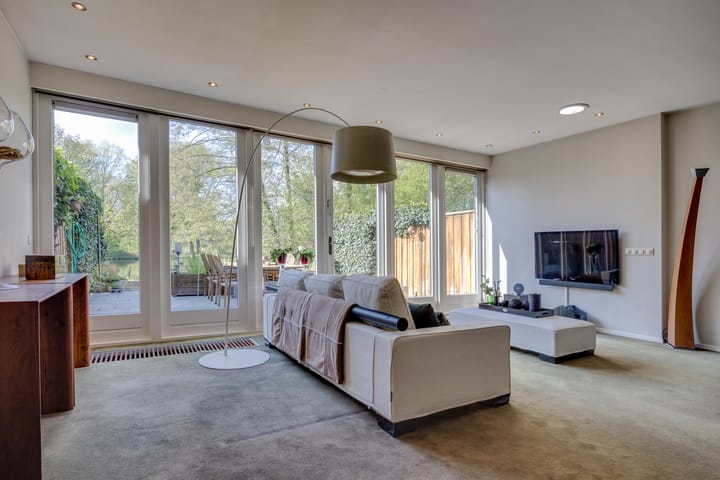 Tussenwoning te koop: Vlasland 12, Leusden