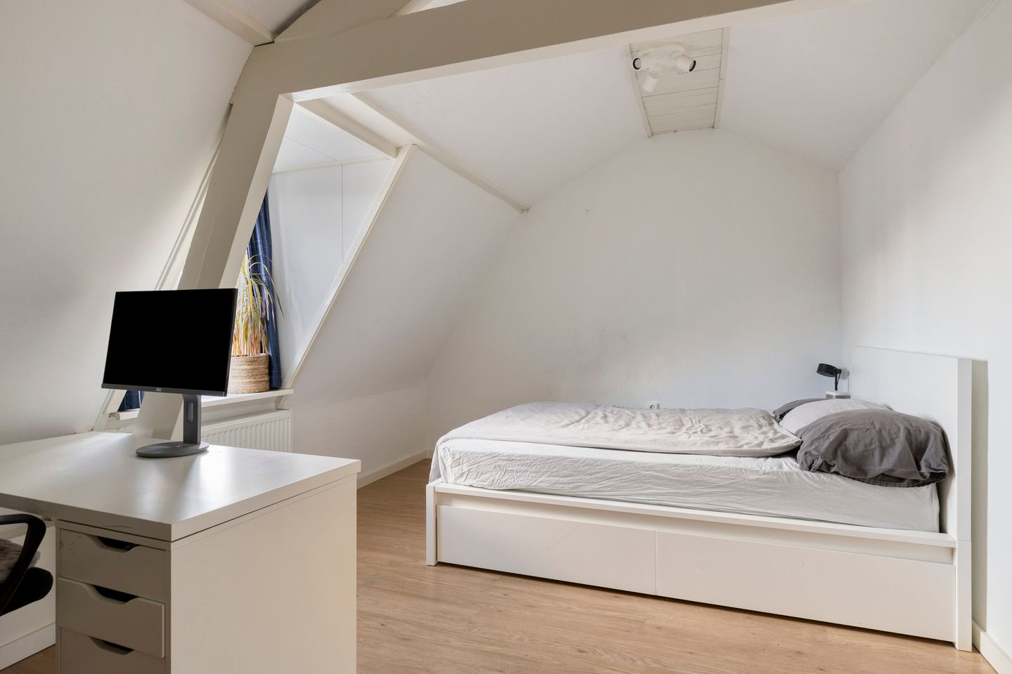 Foto 25 van Romolenstraat 64-RD