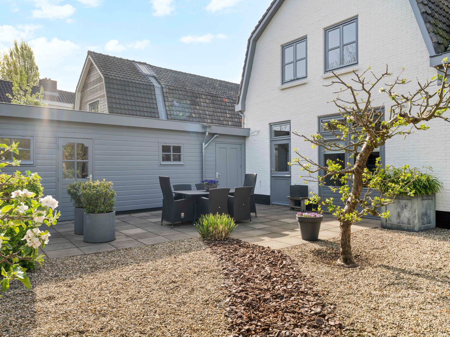 Foto 35 van Looijersdijk 14