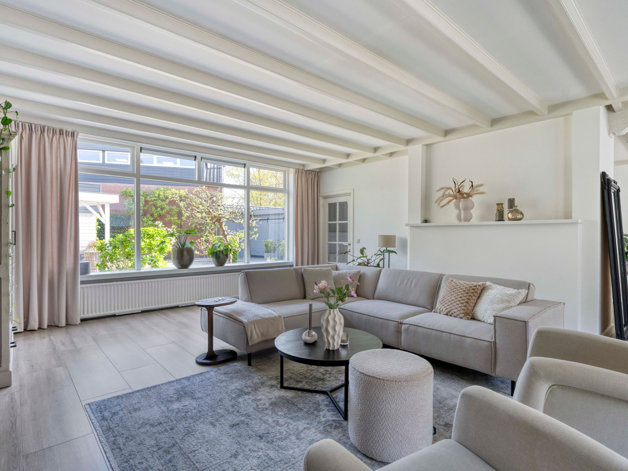 Foto 15 van Looijersdijk 14