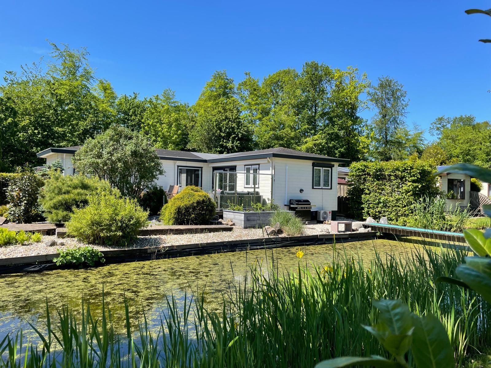 2-bedroom freehold villa in Rutten — photo 1 of 5