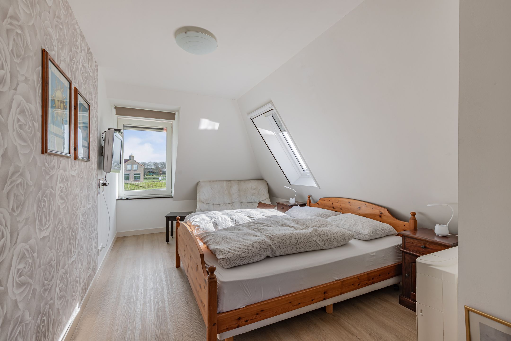 Luxury Village Villa with B&B and Scenic Views — 36