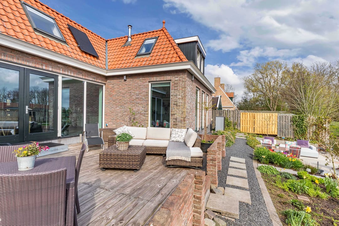 Luxury Village Villa with B&B and Scenic Views — 56