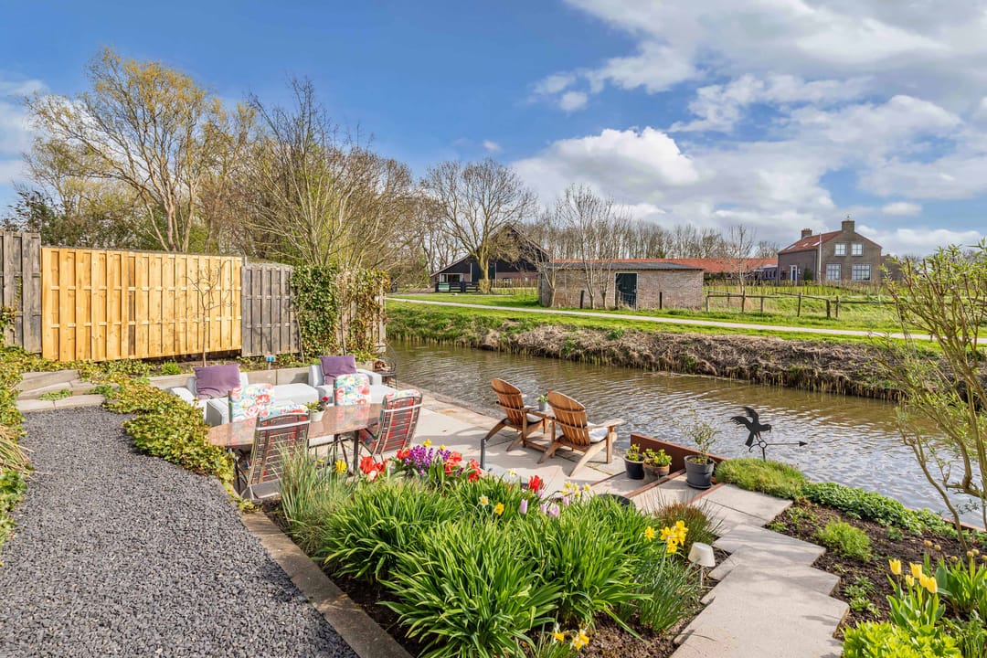 Luxury Village Villa with B&B and Scenic Views — 58