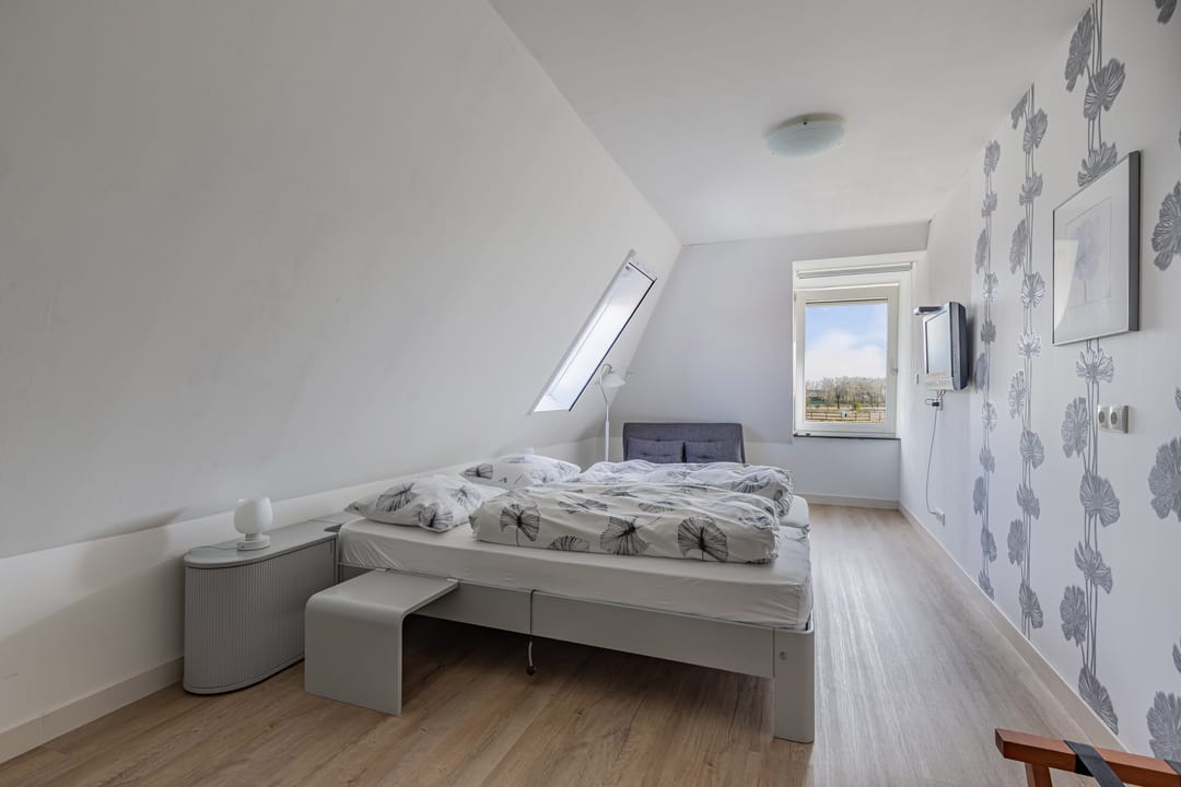 Luxury Village Villa with B&B and Scenic Views — 41