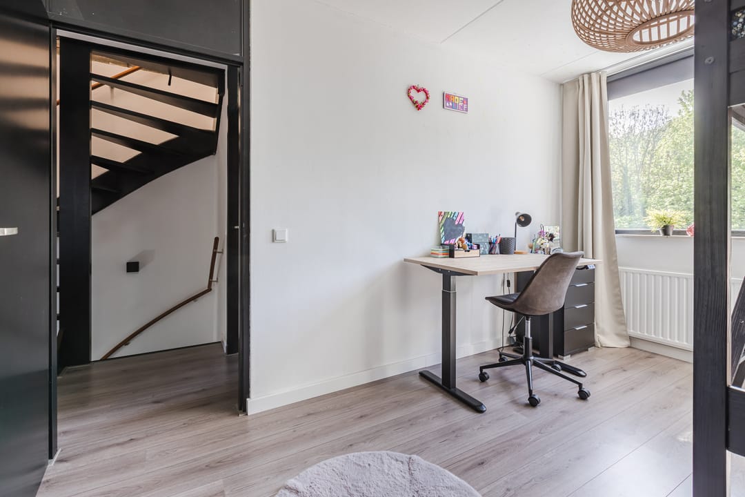 Photo 16 of Kardinaalsmuts 110