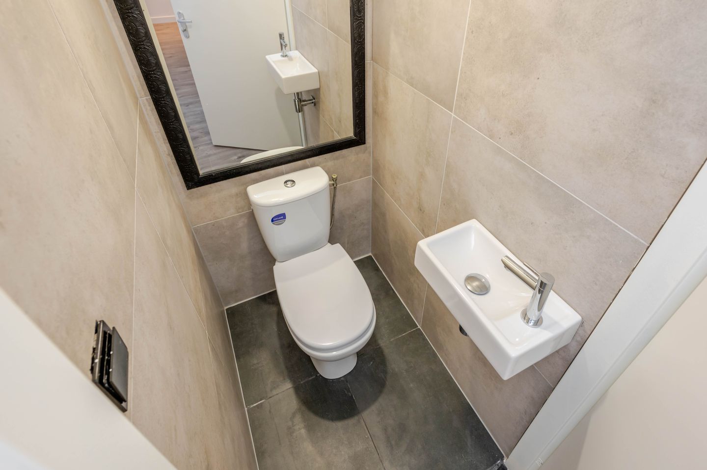 Foto 40 van Gevers Deynootplein 160