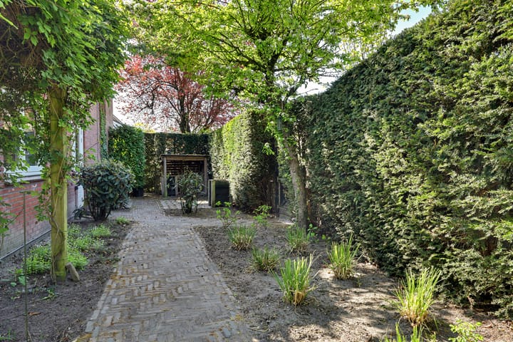 Foto 3 van Van der Waalslaan 1