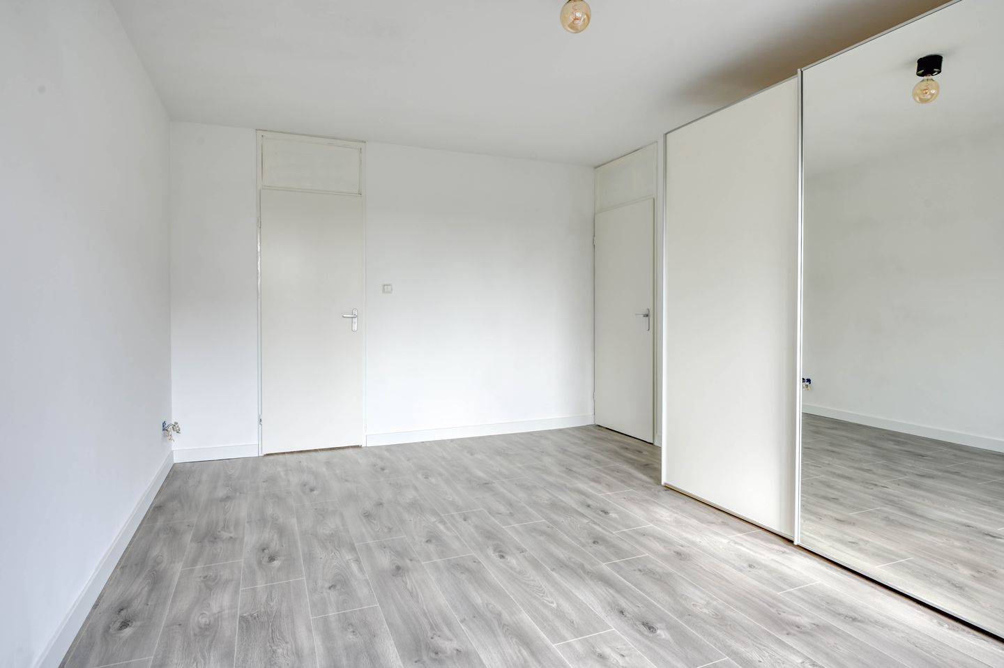 Foto 34 van Gevers Deynootplein 160