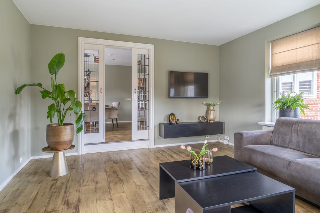 Spacious Detached Home with Double Garage in De Westereen — 13