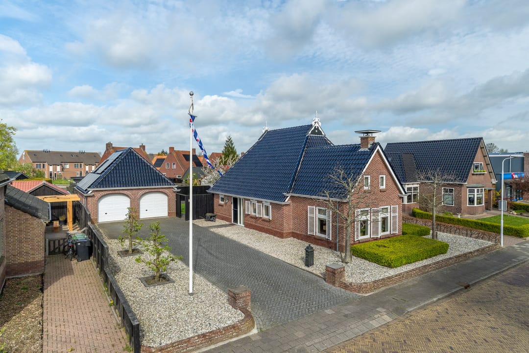 Ruime Vrijstaande Woning met Dubbele Garage in De Westereen