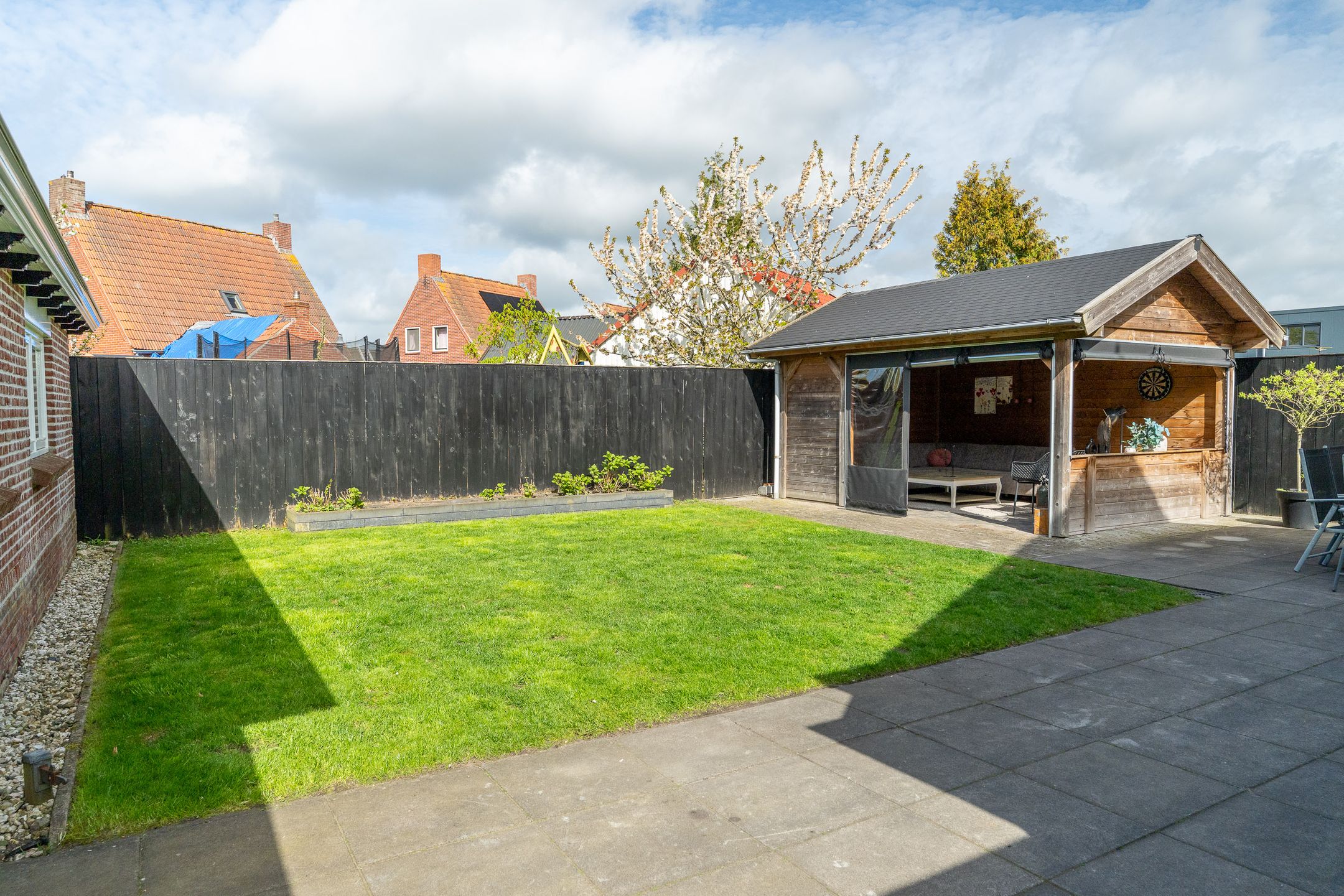 Spacious Detached Home with Double Garage in De Westereen — 39