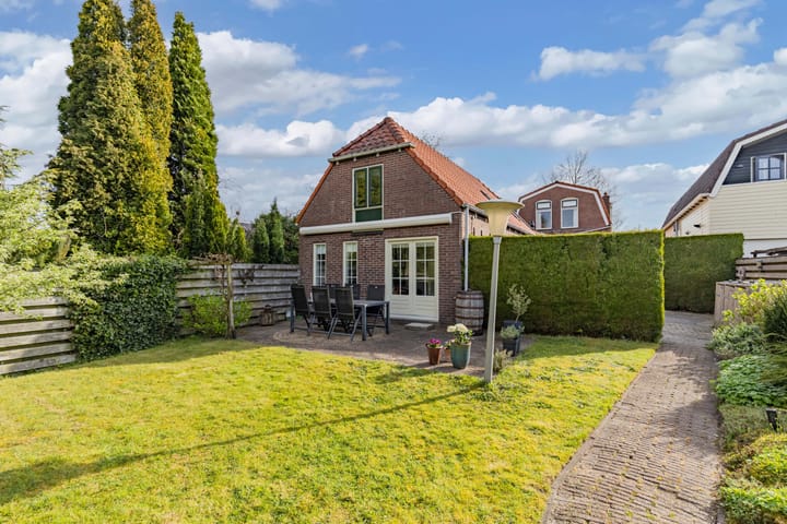 Foto 2 van Stationsweg 11