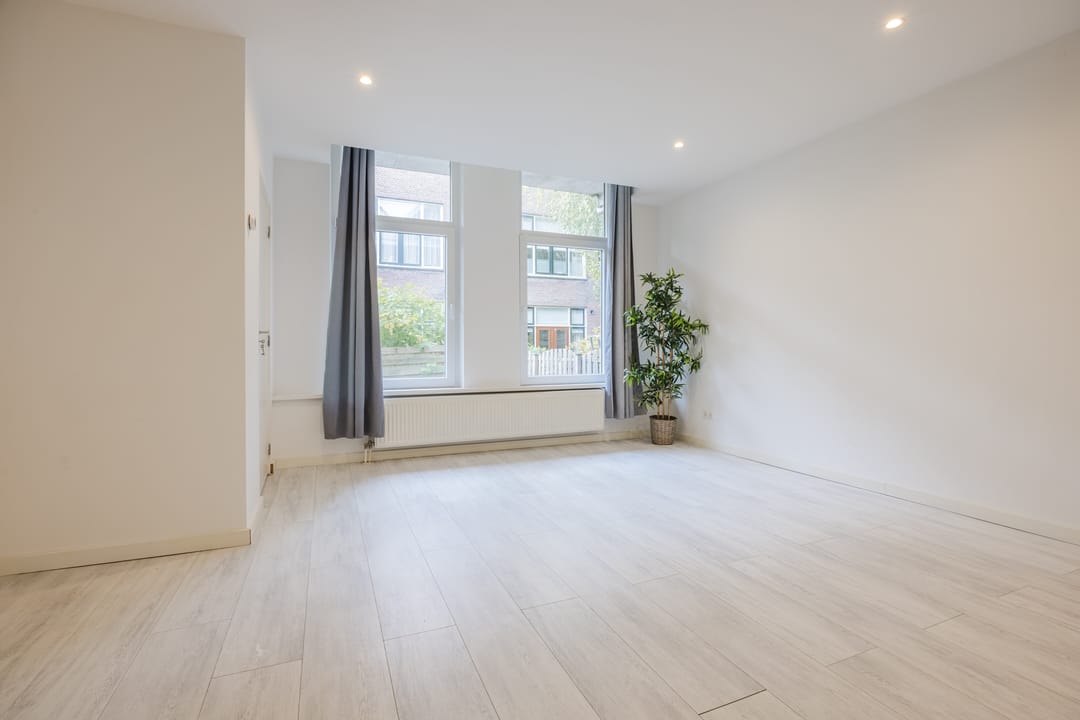 Photo 1 of Oostmaasstraat 49-A