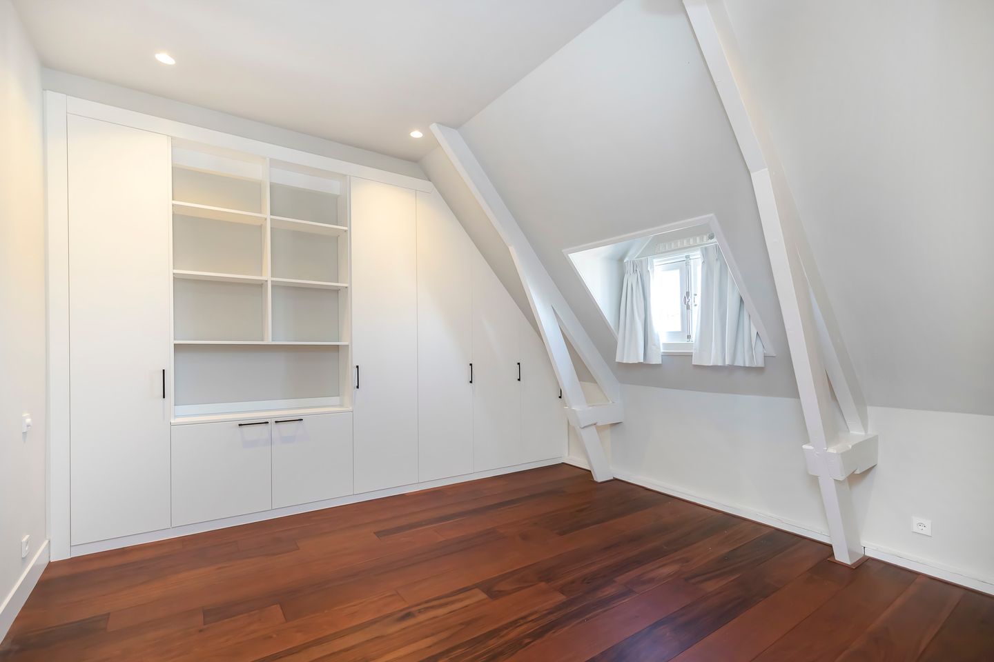 Photo 25 of Valeriusstraat 137-3