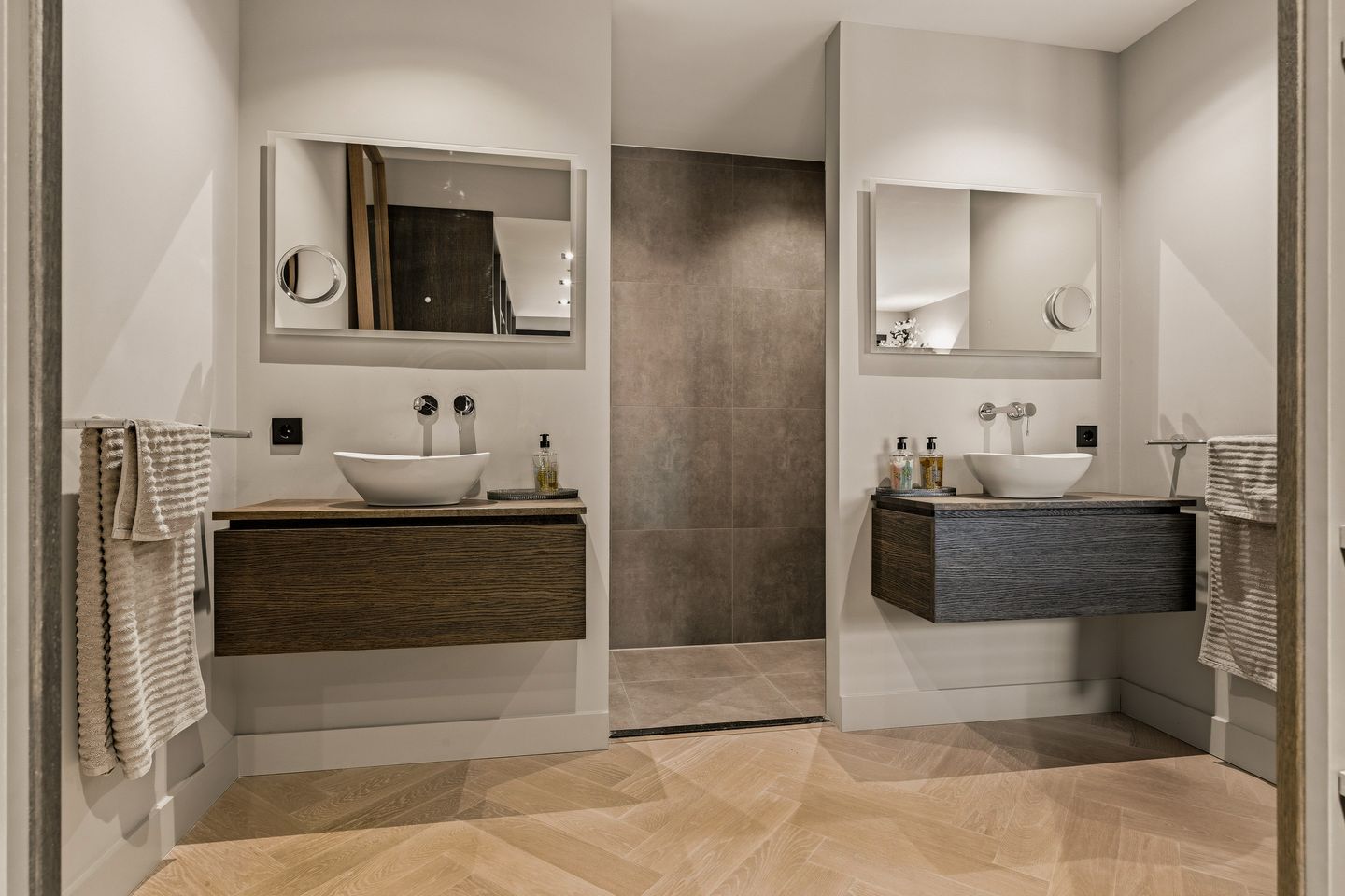 Foto 35 van Marquettelaan 6-E