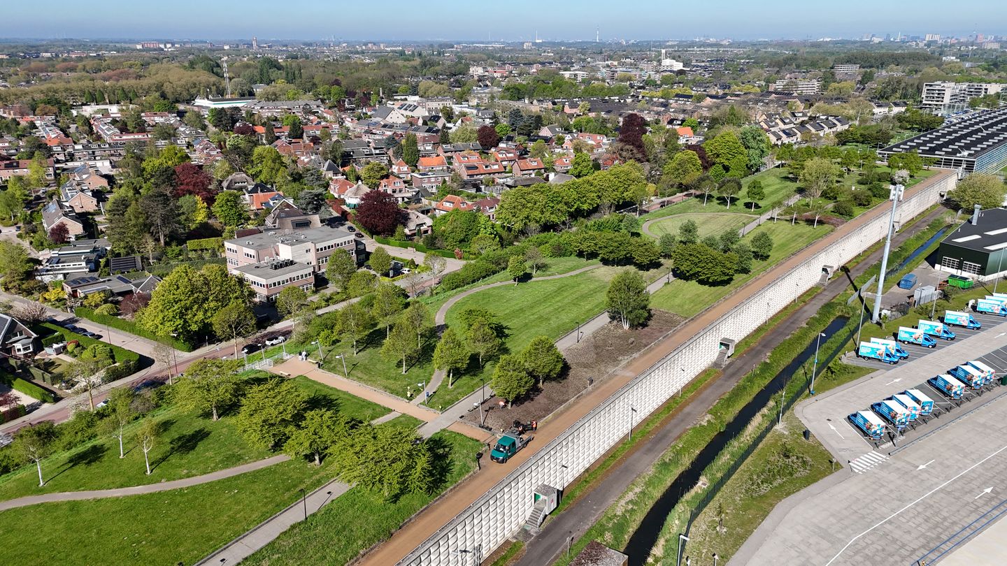 Bekijk foto 3 van Stationsweg 78-d