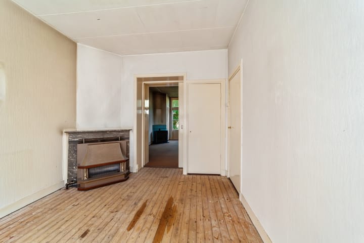 Photo 4 of Burgemeester van der Werffstraat 117