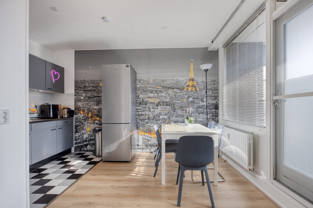 Photo 2 of Strevelsweg 203