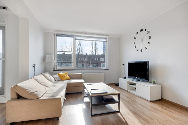 Photo 5 of Strevelsweg 203