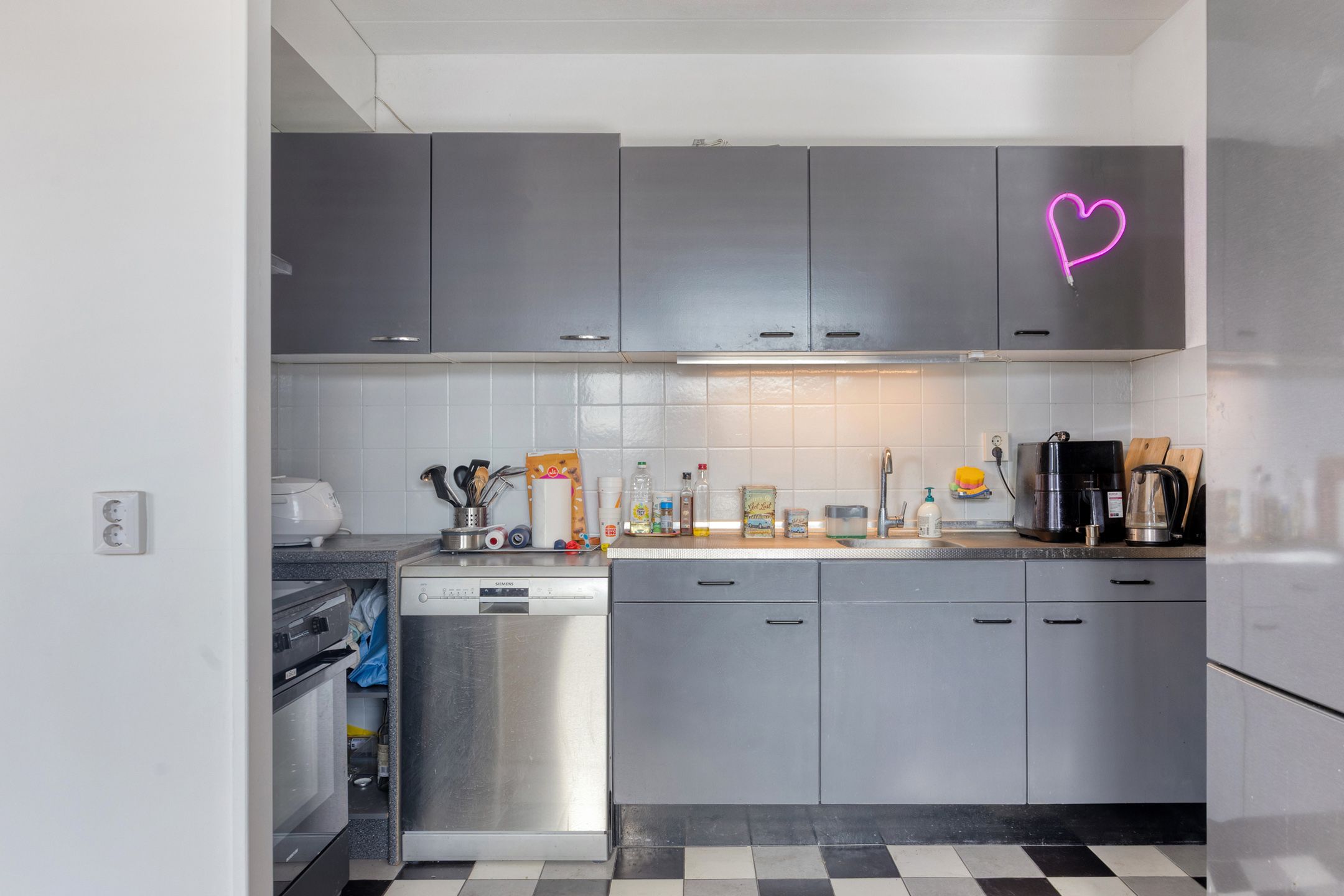 Photo 9 of Strevelsweg 203