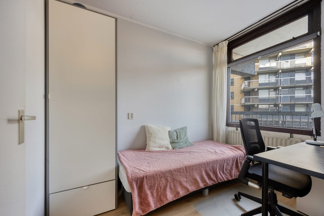 Photo 16 of Strevelsweg 203