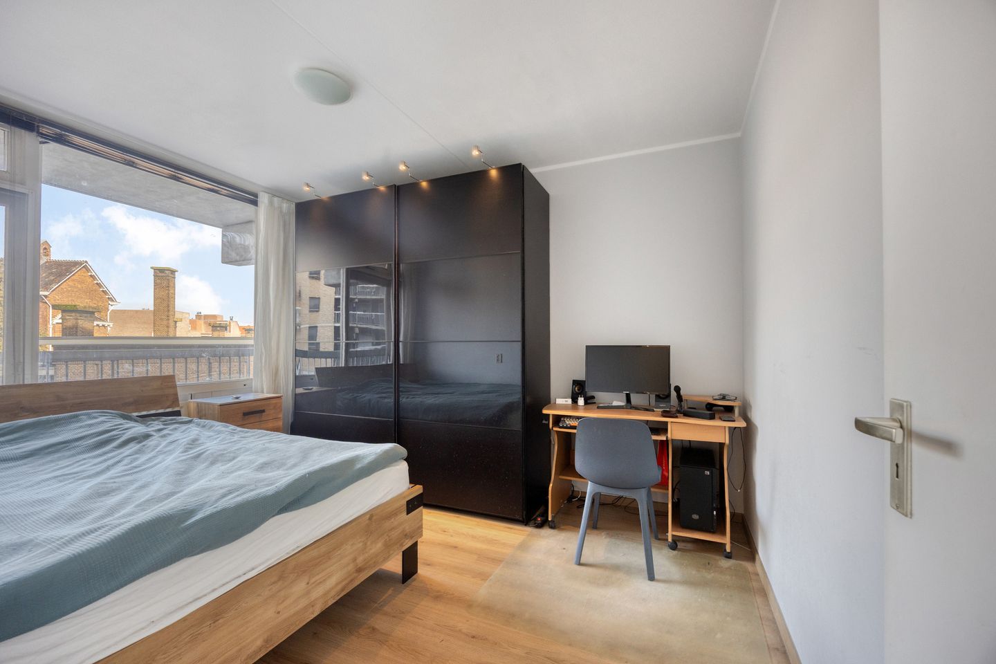 Photo 14 of Strevelsweg 203