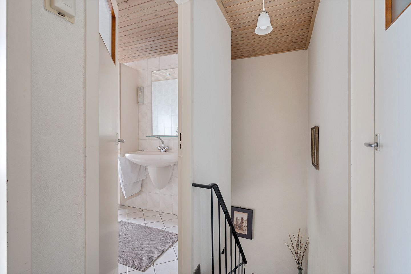 Semi-detached home with garage near Oss center — 19
