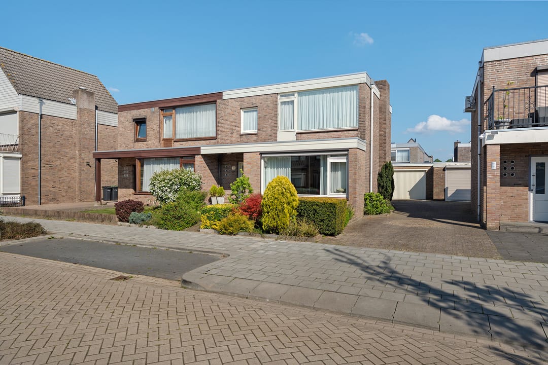 Tussenwoning met garage nabij centrum Oss