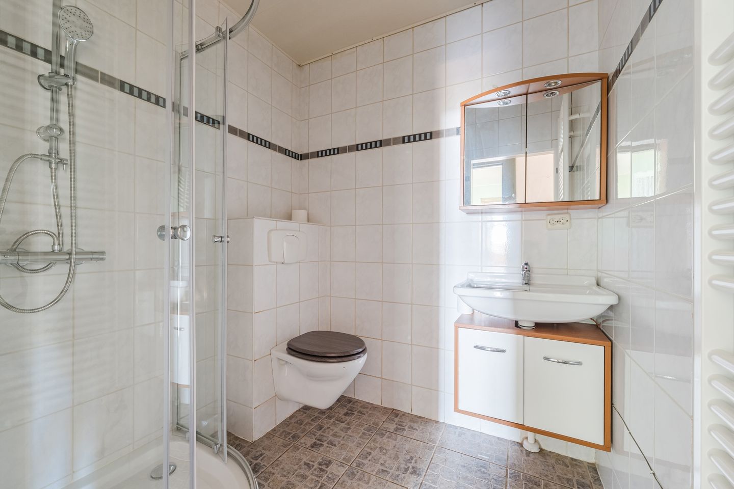 Characterful semi-detached home on generous 1,045 m² plot in rural Stadskanaal — 14