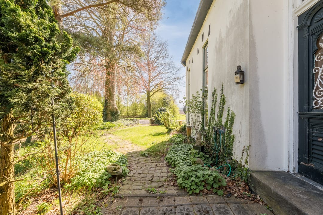 Characterful semi-detached home on generous 1,045 m² plot in rural Stadskanaal — 7