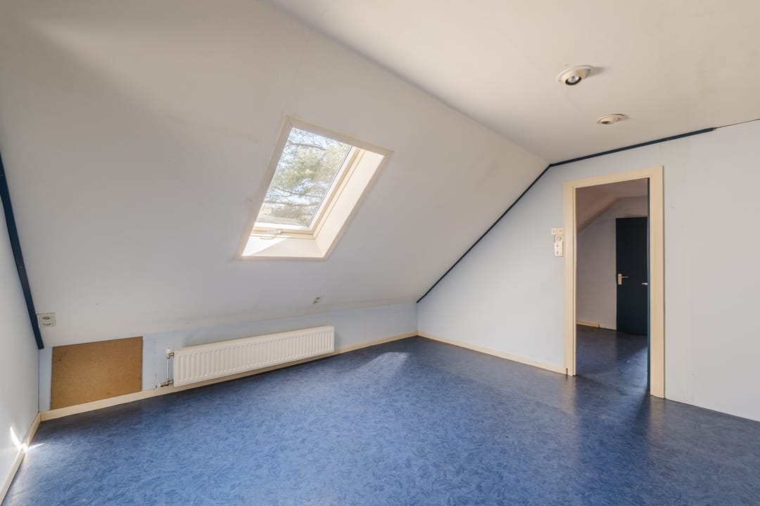 Characterful semi-detached home on generous 1,045 m² plot in rural Stadskanaal — 22
