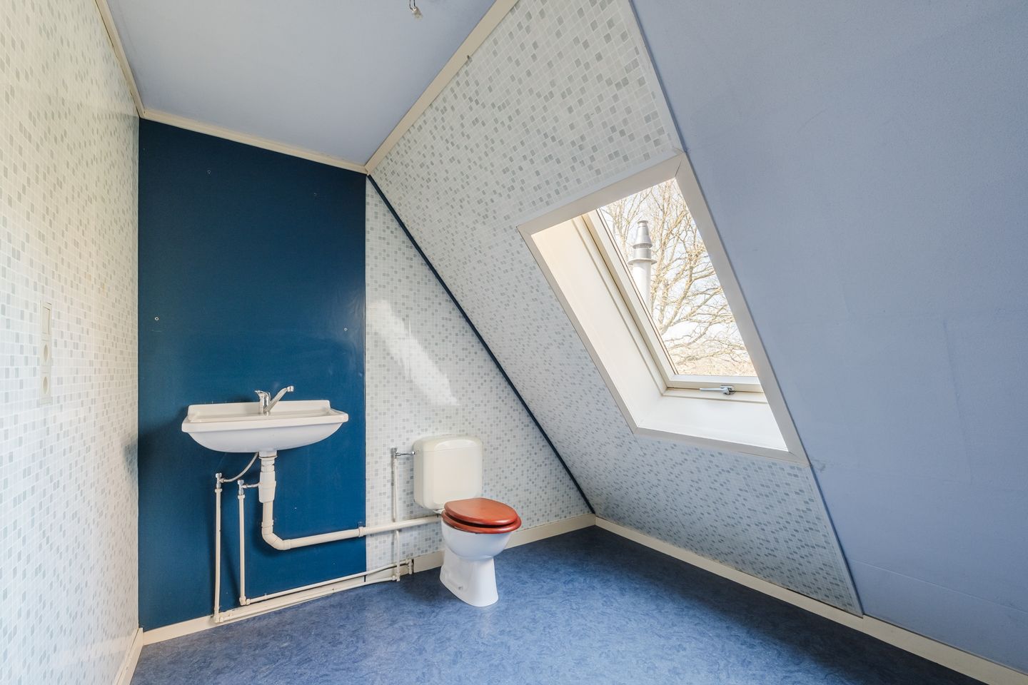 Characterful semi-detached home on generous 1,045 m² plot in rural Stadskanaal — 25