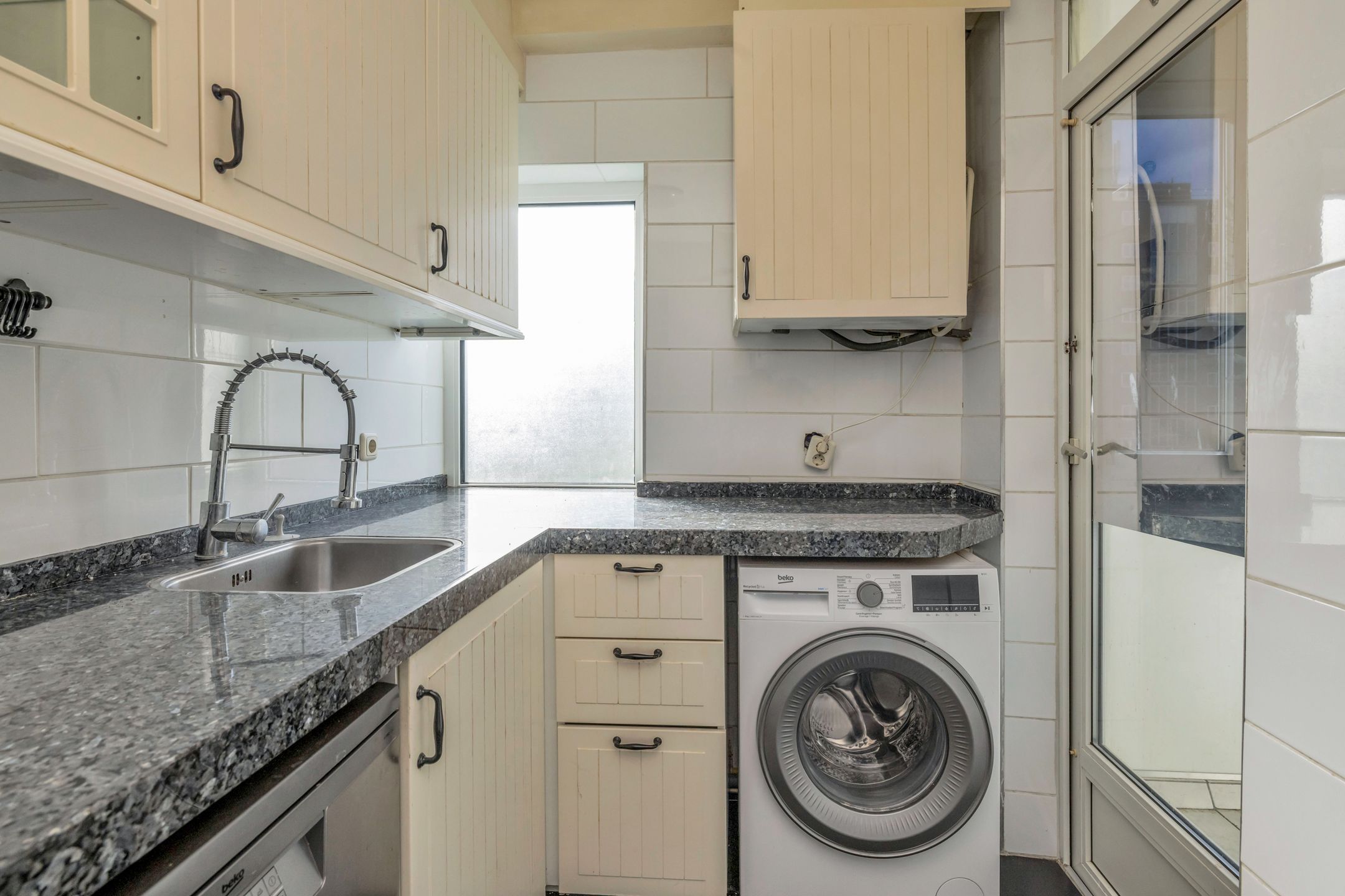 Foto 12 van Linnaeusstraat 212