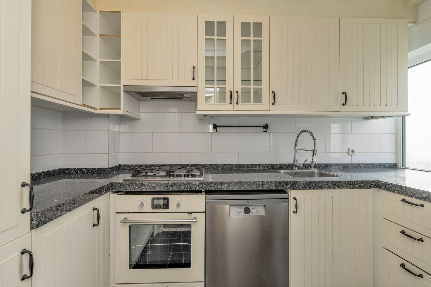 Foto 14 van Linnaeusstraat 212