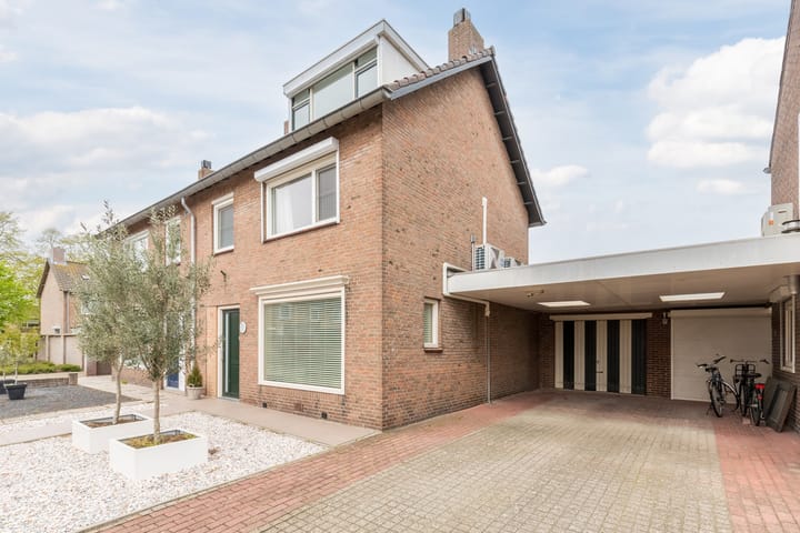 Foto 4 van Pioenstraat 10
