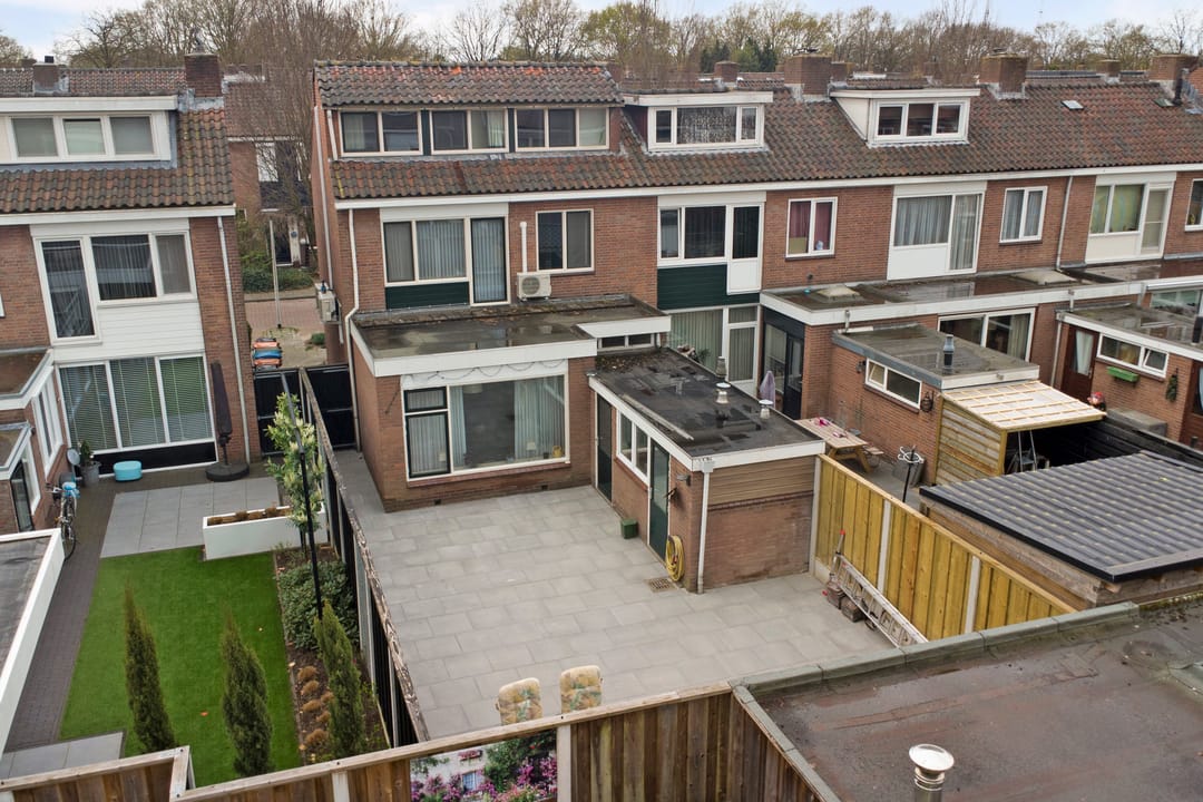 Extended corner home with surprising space in quiet Stadsveld-Bruggert — 31