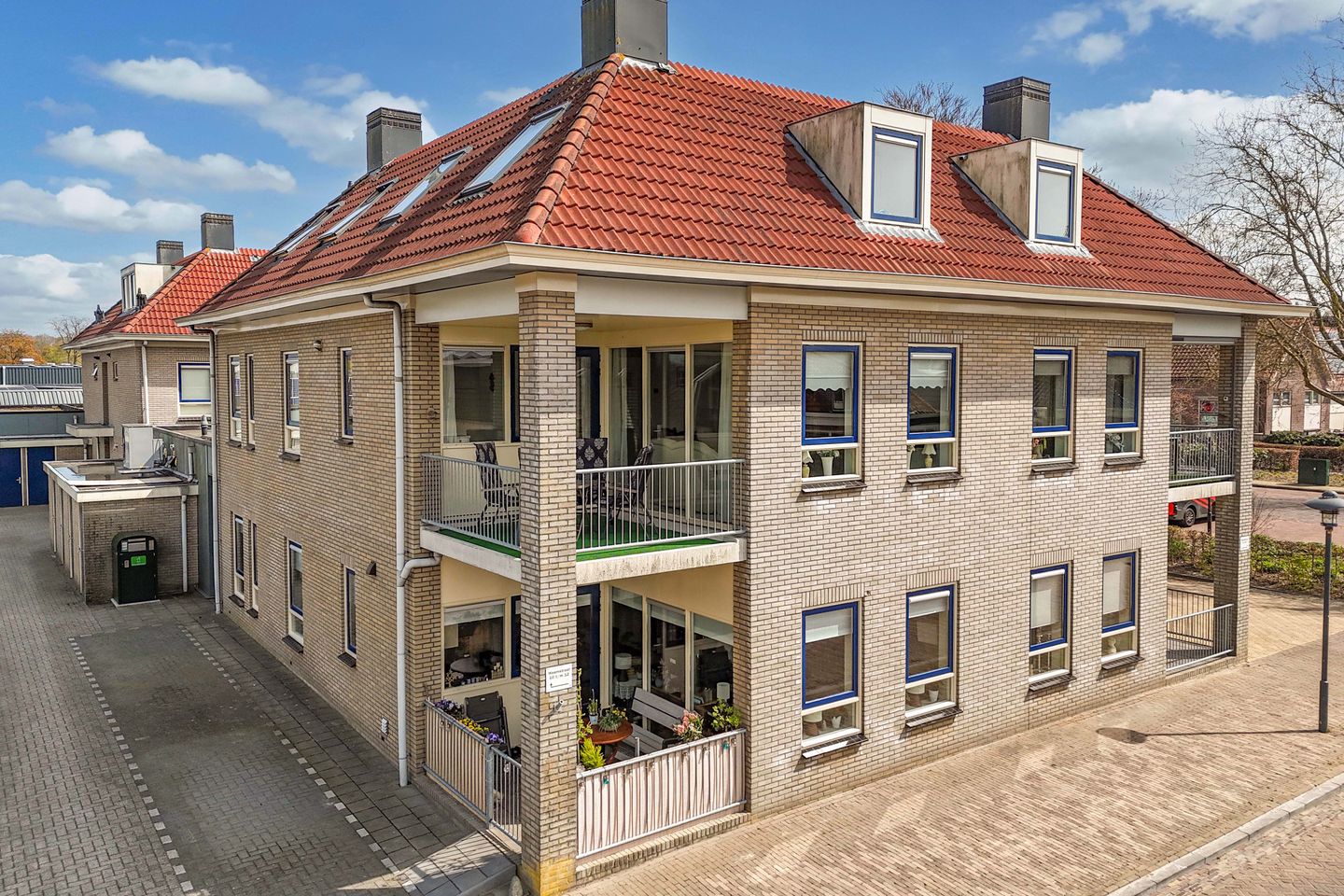 Photo 1 of Weemstraat 8