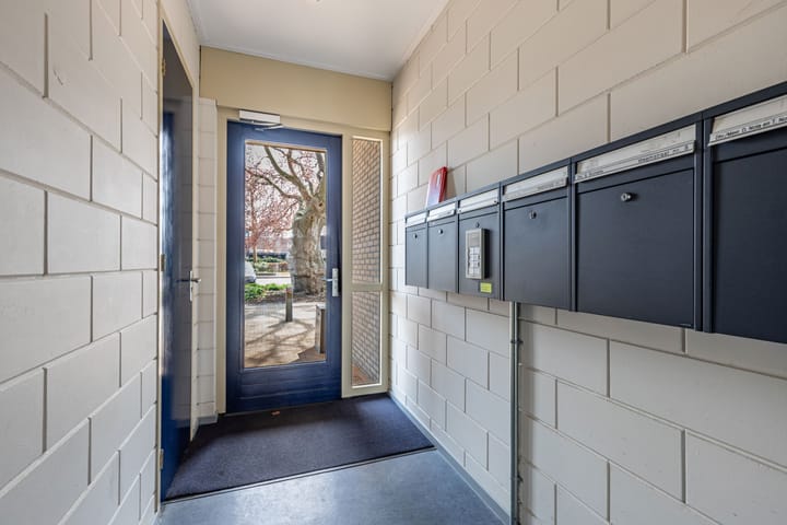 Photo 4 of Weemstraat 8