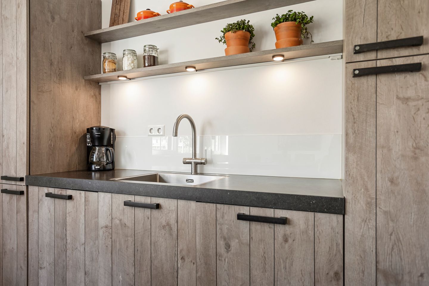 Spacious Semi-Detached Home with Luxury Finishes and Garage — 19