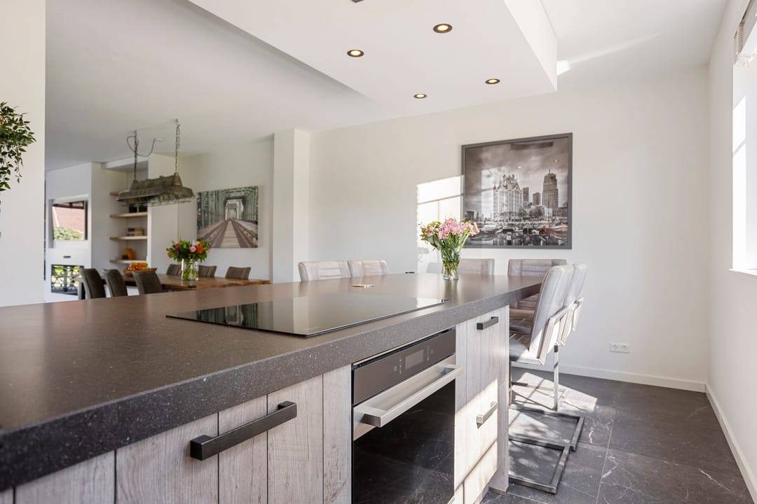 Spacious Semi-Detached Home with Luxury Finishes and Garage — 16