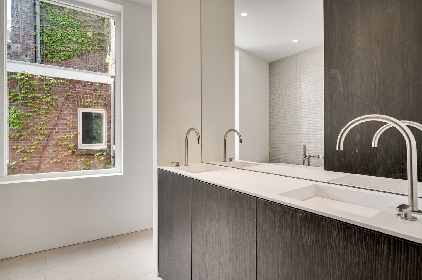 Photo 4 of Brusselsestraat 129-A01