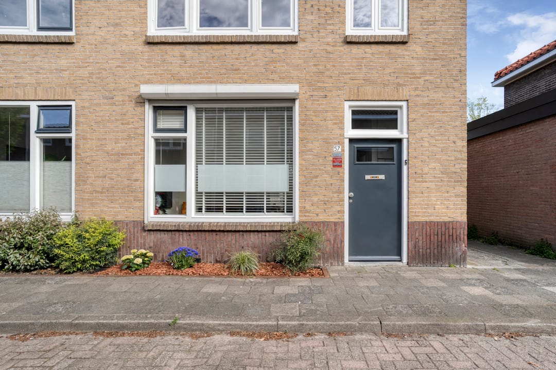 Photo 7 of Leliestraat 57
