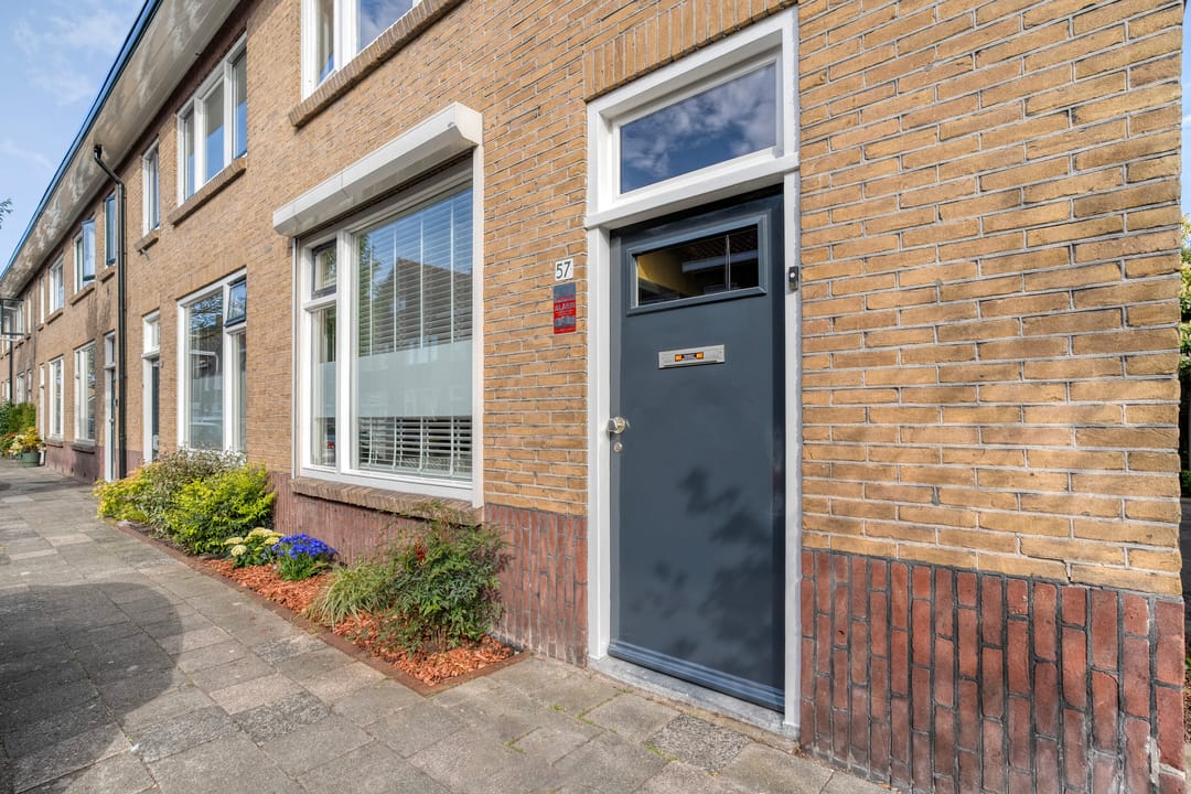 Photo 8 of Leliestraat 57