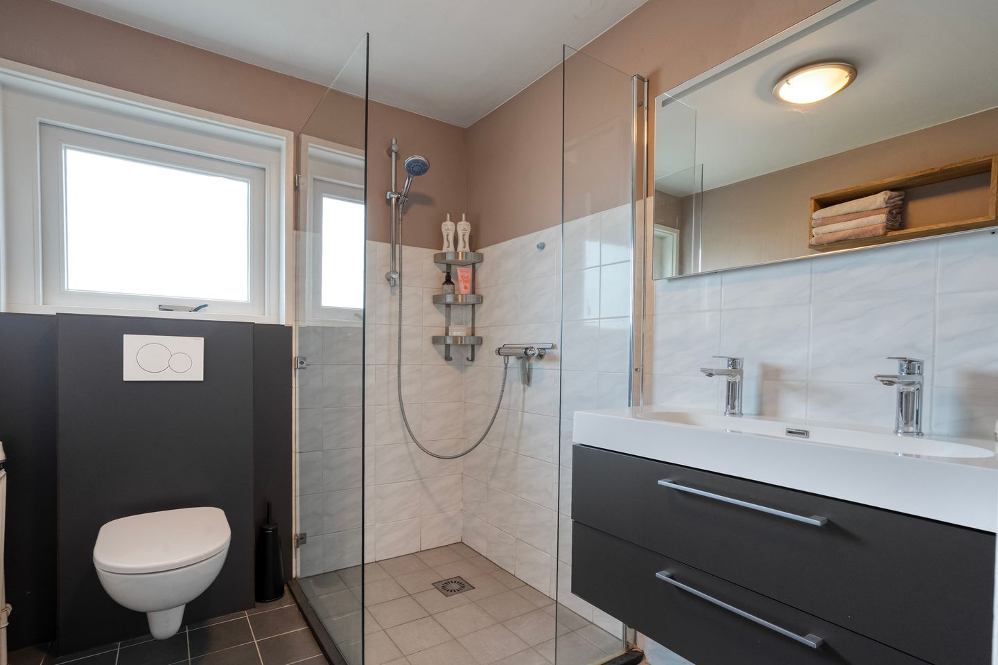 Photo 29 of Leliestraat 57