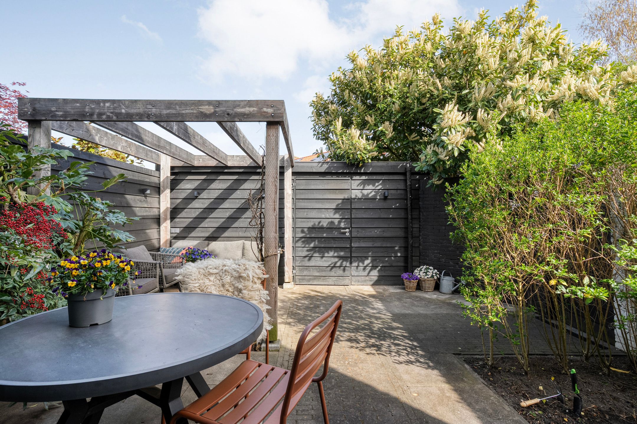 Photo 39 of Leliestraat 57